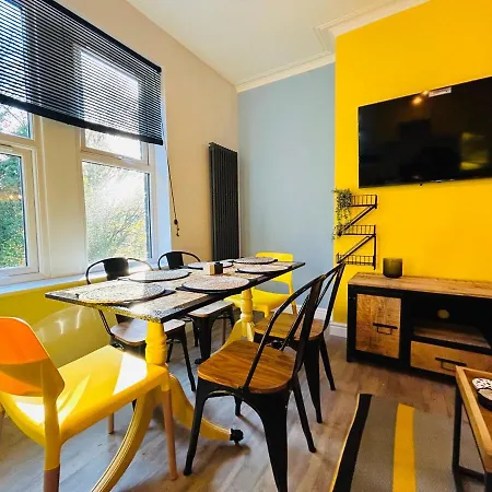Park Mount Residences - Luxury 3 Bedroom Flat In With Free Parking Daire Leeds (West Yorkshire)