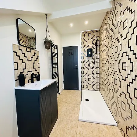 Park Mount Residences - Luxury 3 Bedroom Flat In With Free Parking Apartman *