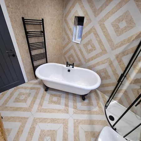 Park Mount Residences - Luxury 3 Bedroom Flat In With Free Parking Leeds (West Yorkshire)